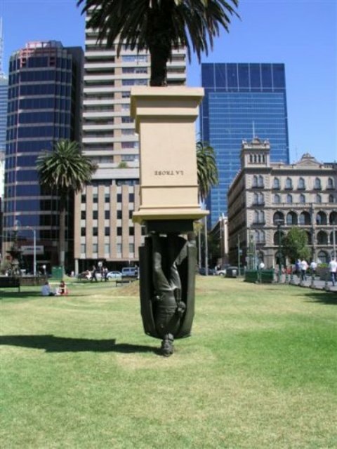 statue_latrobe_melbourne.jpg